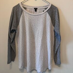 Women’s Jcrew gray raglan tee size small